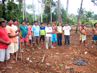 Os índios mostraram que não há mais garimpeiros nem máquinas na área conhecida como Baixão